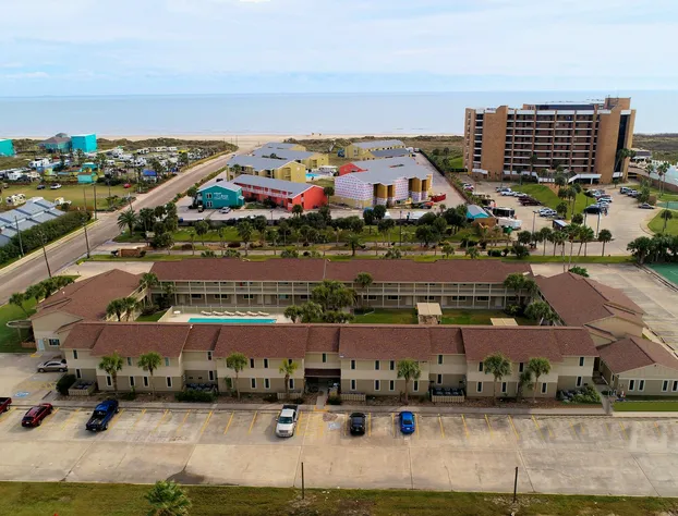 Courtyard #230 1 Bedroom Condo By Redawning hotel detail image 1