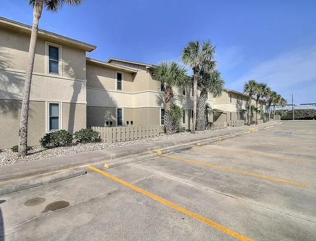 Courtyard #224 Condo hotel detail image 4
