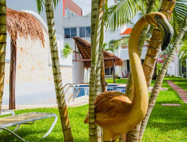 Room in B&B - Deluxe Family Comfort Balcony Room With Pool Playacar Ii hotel detail image 1