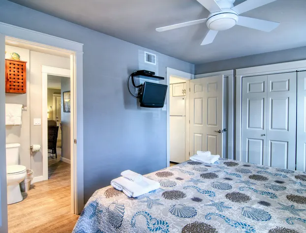 Courtyard #114 1 Bedroom Condo By Redawning hotel detail image 1