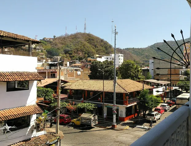 Tropicus 16 Romantic Zone Suite Room With Balcony hotel detail image 1