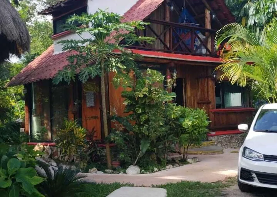 Cabanas k'iin Yéetel Há Bacalar hotel hero