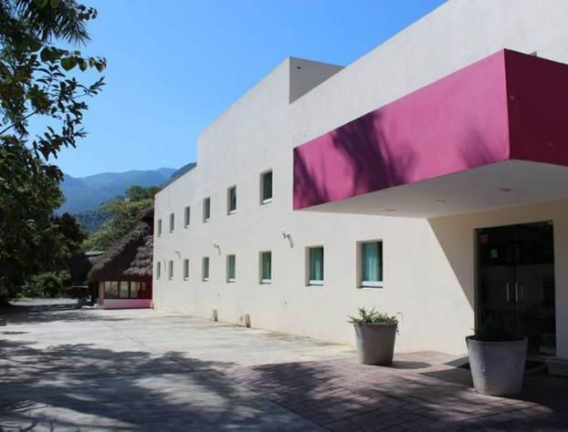 HI Huasteca Inn Hotel hotel detail image 2