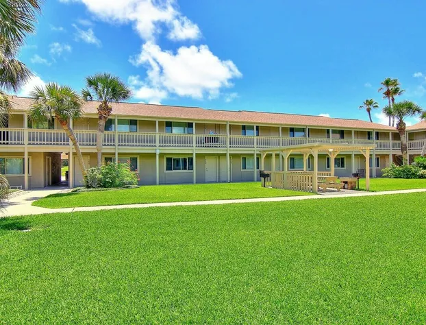 Courtyard #129 Studio Bedroom Condo By Redawning hotel detail image 3