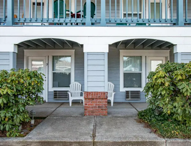 09 Lodge hotel detail image 2