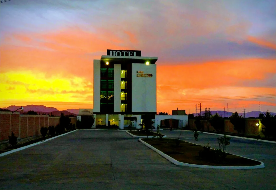 Hotel Reco Inn hotel hero