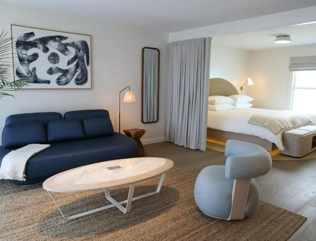 The Shoals Suites and Slips hotel detail image 4