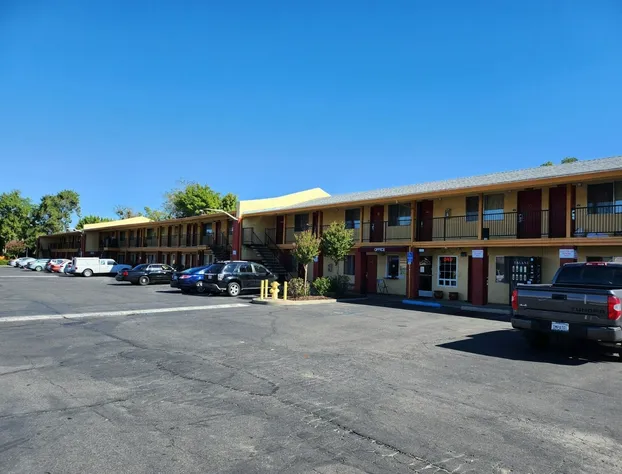 Vince's Motel Inc. hotel detail image 1