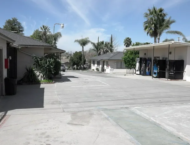 Elsinore Hot Springs & Lodge hotel detail image 1