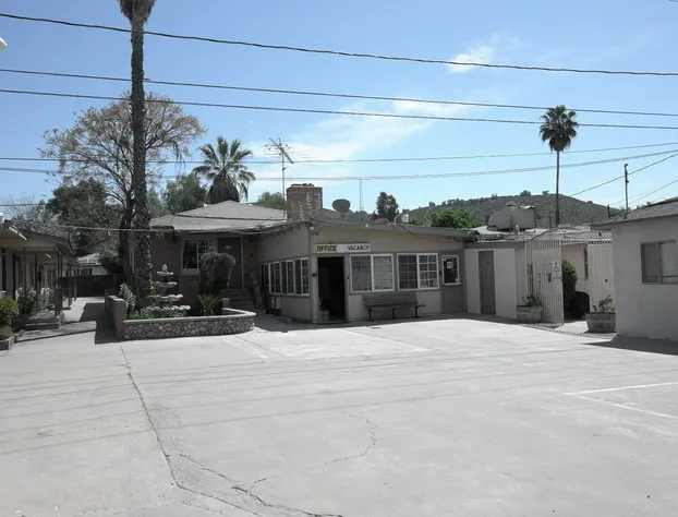 Elsinore Hot Springs & Lodge hotel detail image 4
