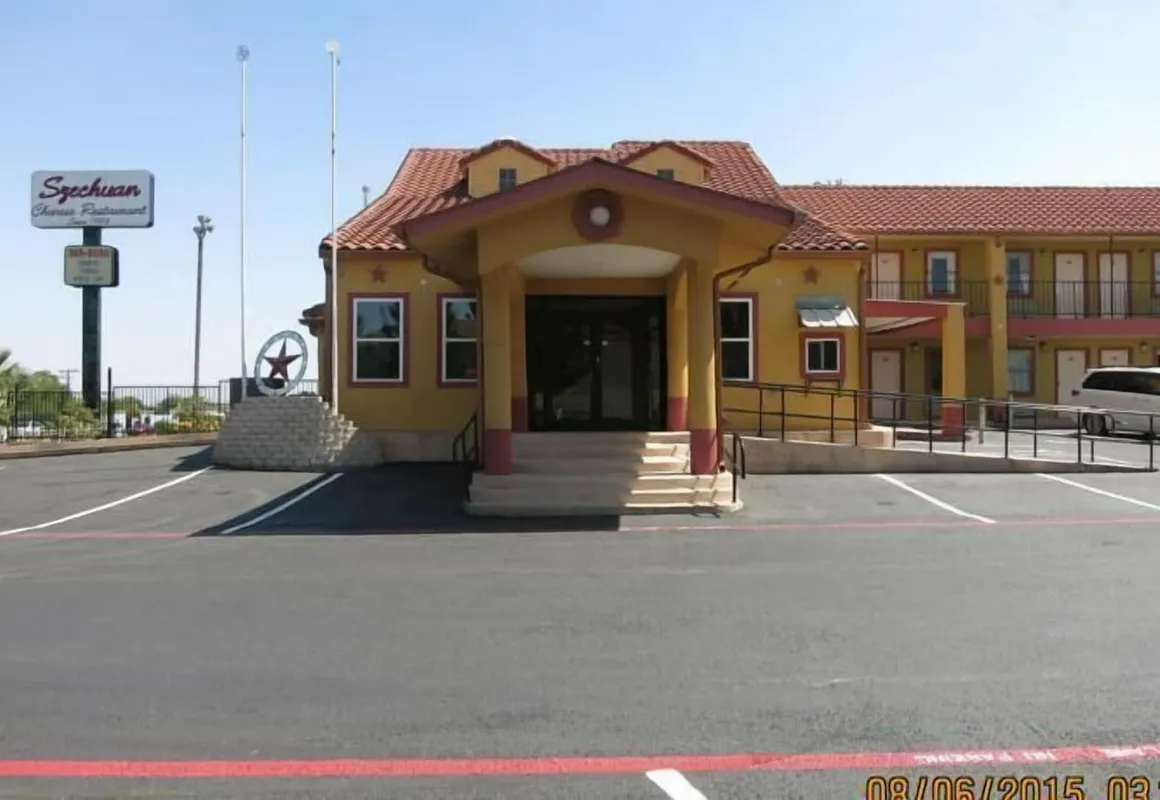 Taylor village inn and suites hotel hero