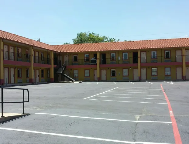 Taylor village inn and suites hotel detail image 2