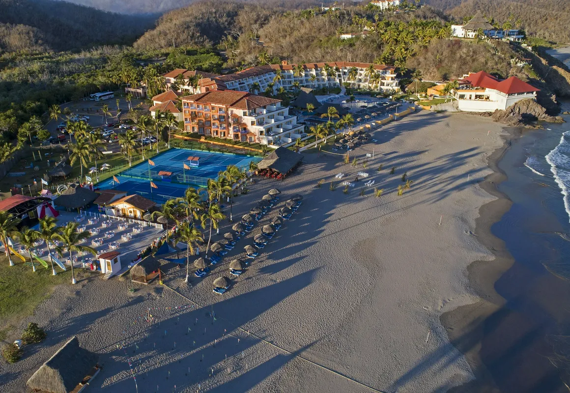 Los Angeles Locos - All Inclusive hotel hero