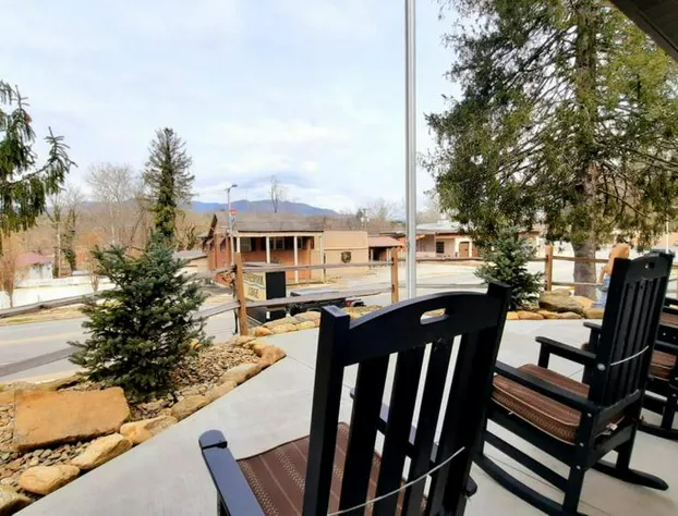 Stonebrook Lodge Bryson City hotel detail image 2