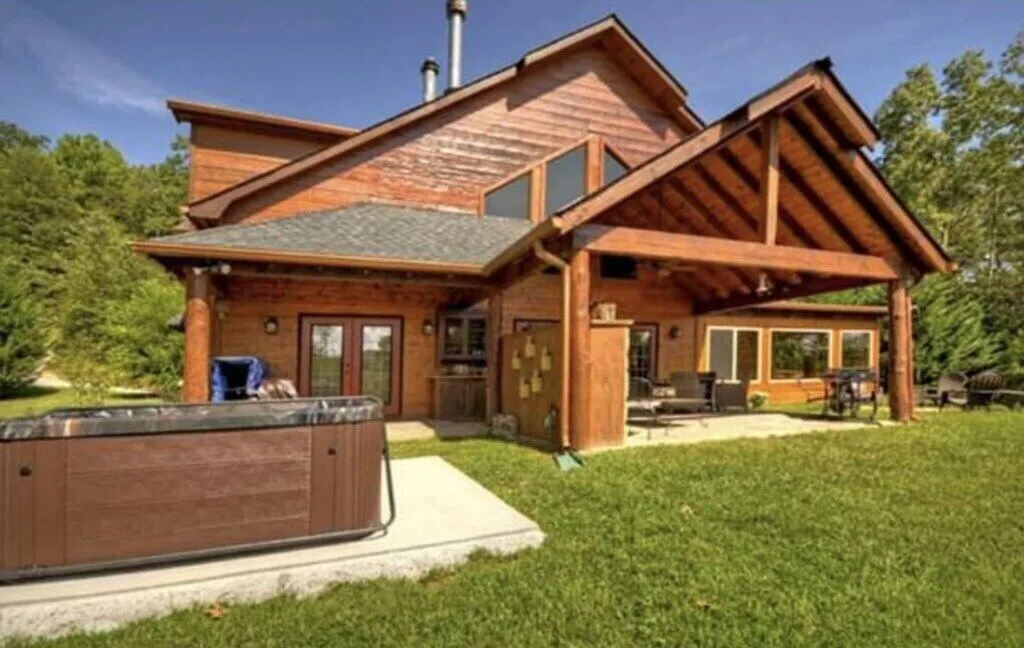 Fox Run Lodge hotel hero