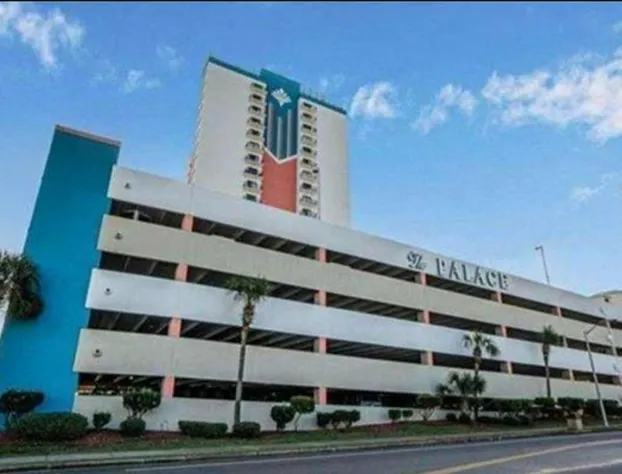 The Two Bedroom Resort hotel detail image 2