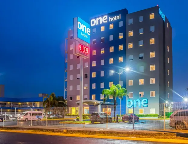 One Monterrey Aeropuerto hotel detail image 4