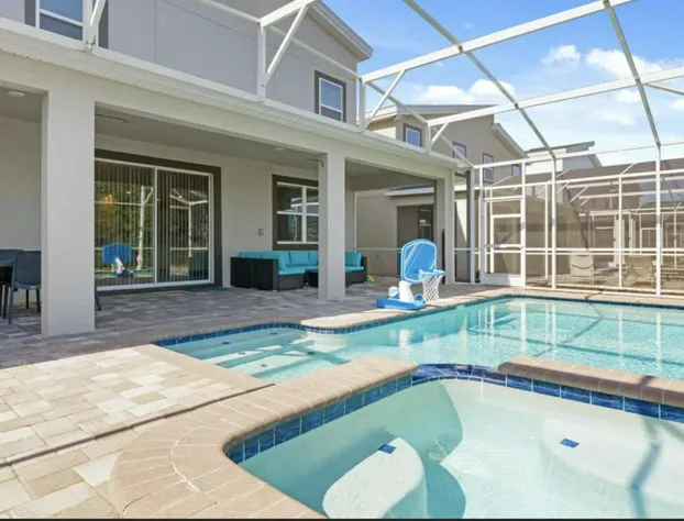 8 Bed Sleeps 18 Free Resort Access hotel detail image 2