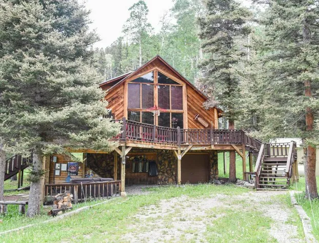 Standing Bear Lodge With High Speed Wifi hotel detail image 3