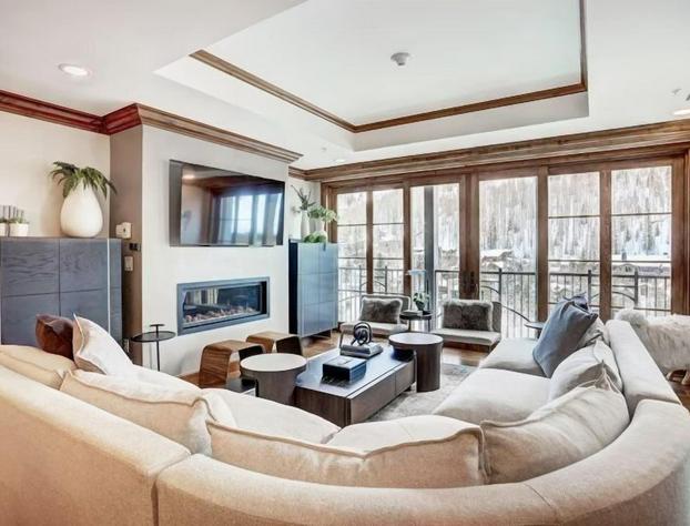 Platinum Vail Ritz-carlton 4 Bedroom Mountain Residence Just One Block From the Eagle Bahn Gondola hotel detail image 4