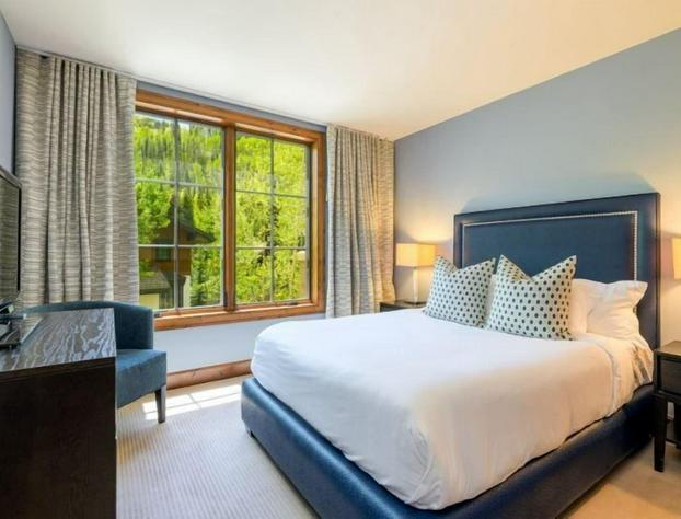 Platinum Vail Ritz-carlton 3 Bedroom Mountain Residence Just One Block From the Eagle Bahn Gondola hotel detail image 1