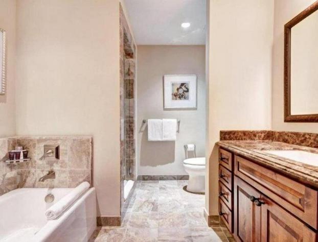 Platinum Vail Ritz-carlton 3 Bedroom Mountain Residence Just One Block From the Eagle Bahn Gondola hotel detail image 4