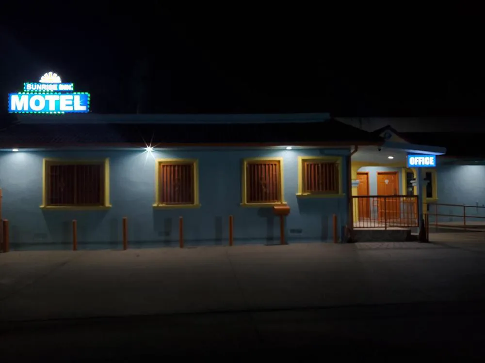 Sunrise Inn hotel hero