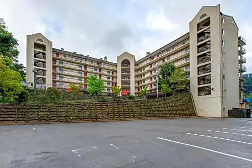 Gatlinburg Chateau Rentals hotel detail image 1