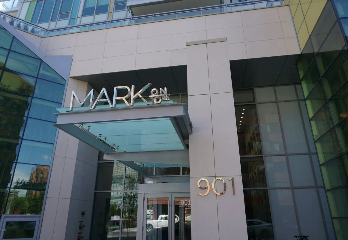 Luxury Mark on 10th hotel hero