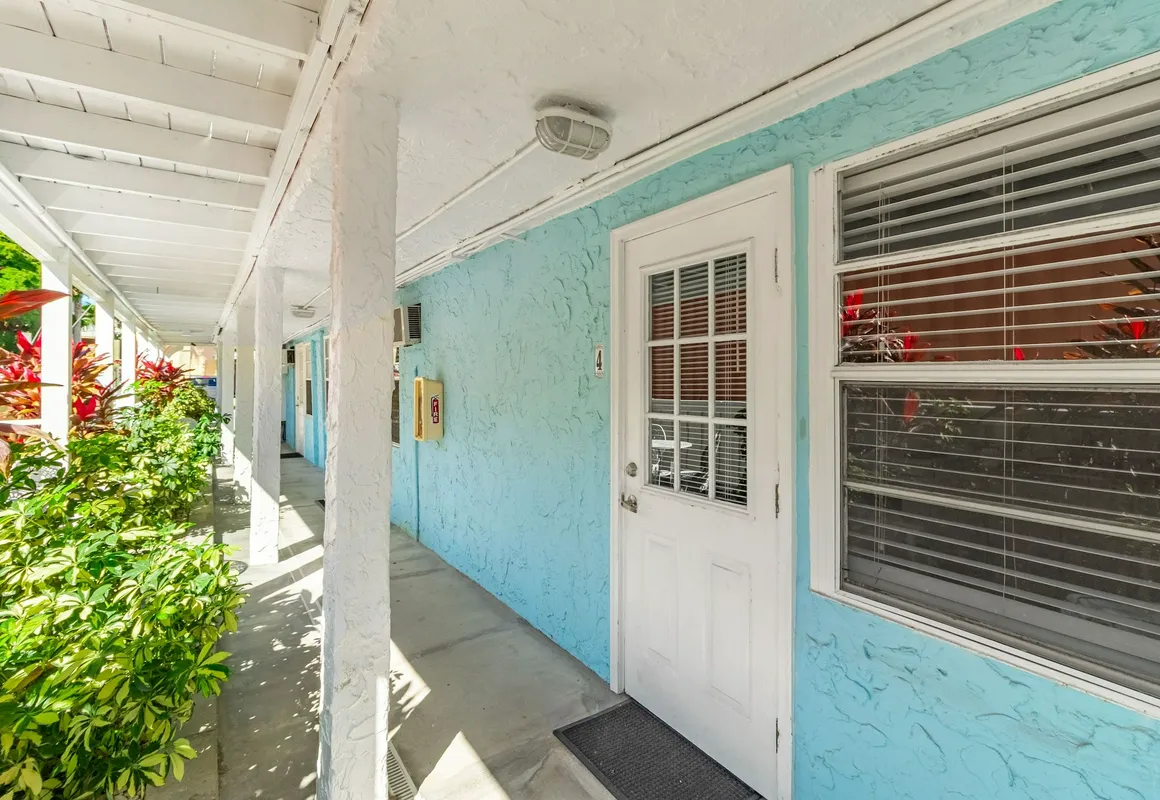 Bridge 1 Bradenton Beach studio Br Hotel Room hotel hero