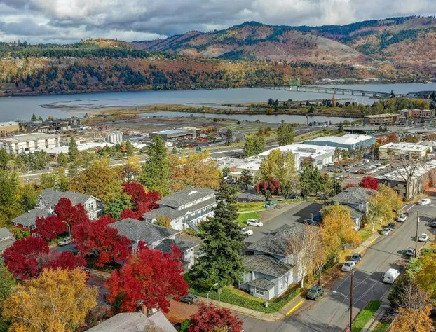 15 Lodge hotel detail image 3