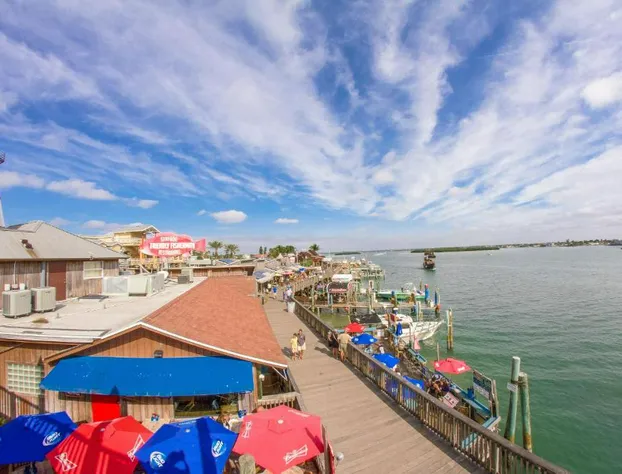 1br 1b - 3rd Floor - King - Surf Song #335 hotel detail image 4