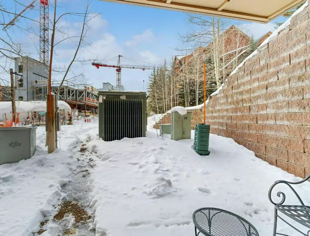 Red Hawk Lodge 2200 hotel detail image 1