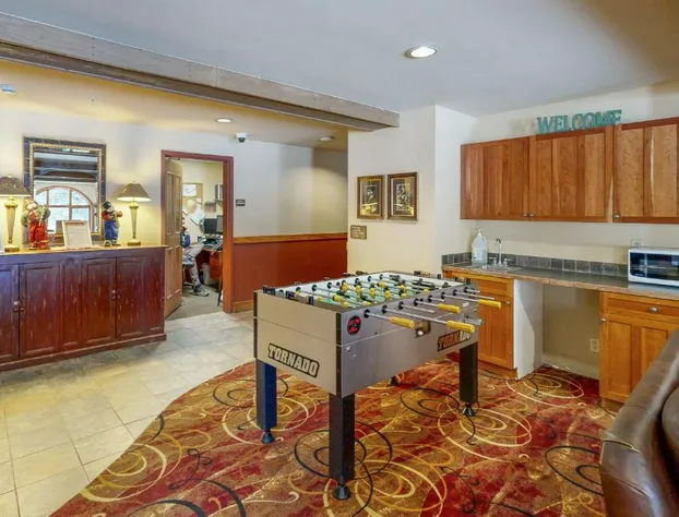 Red Hawk Lodge 2200 hotel detail image 3