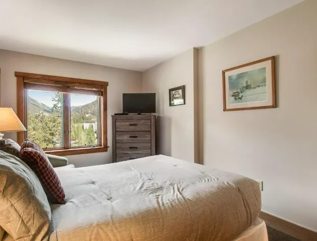 Red Hawk Lodge 2286 hotel detail image 1