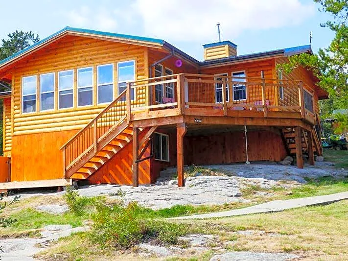 Sydney Lake Lodge hotel hero