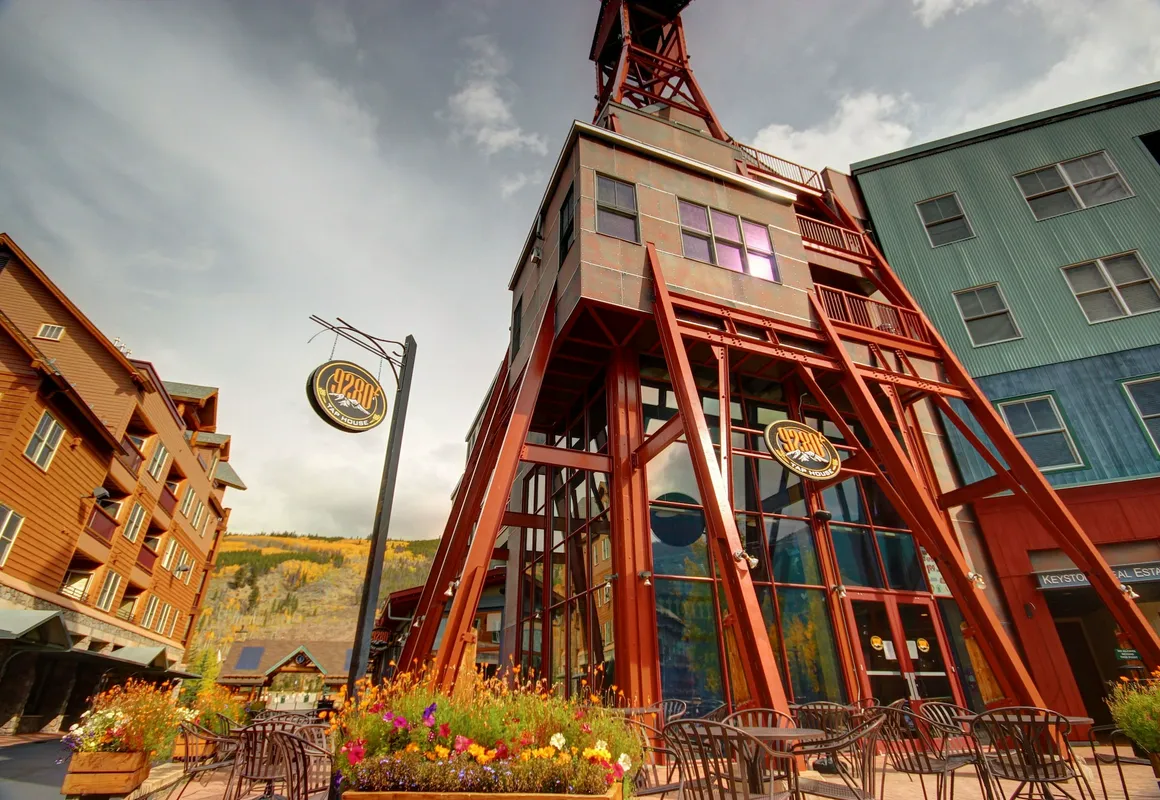 Silver Mill 8311 hotel hero