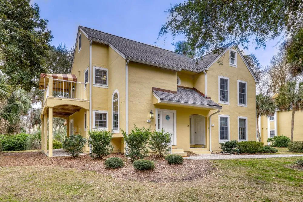 Evian 208 hotel hero