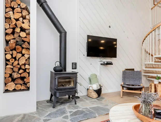 Crestview B44 hotel detail image 2