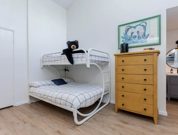 Crestview B44 hotel detail image 4