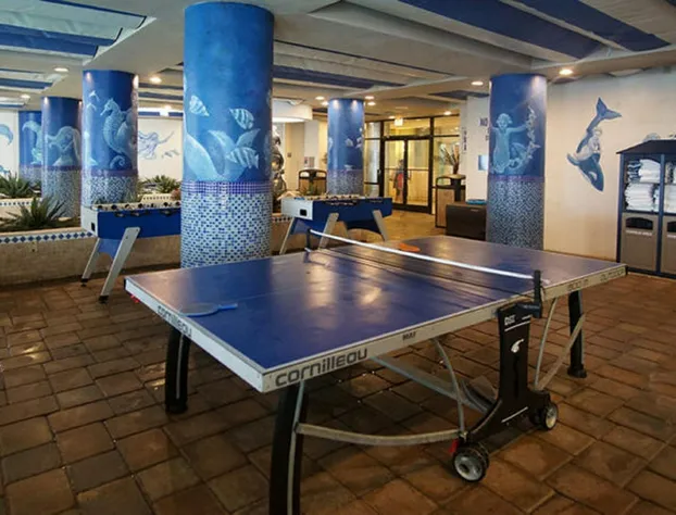 Coral Beach Resort by Elliott Beach Rentals hotel detail image 1