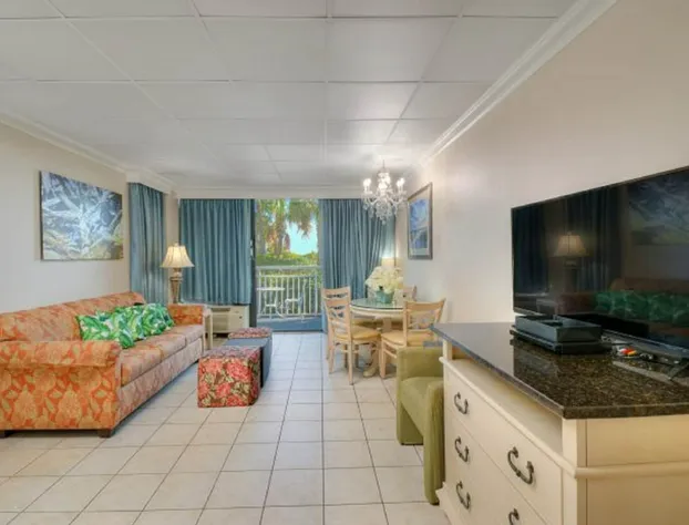 Coral Beach Resort by Elliott Beach Rentals hotel detail image 3