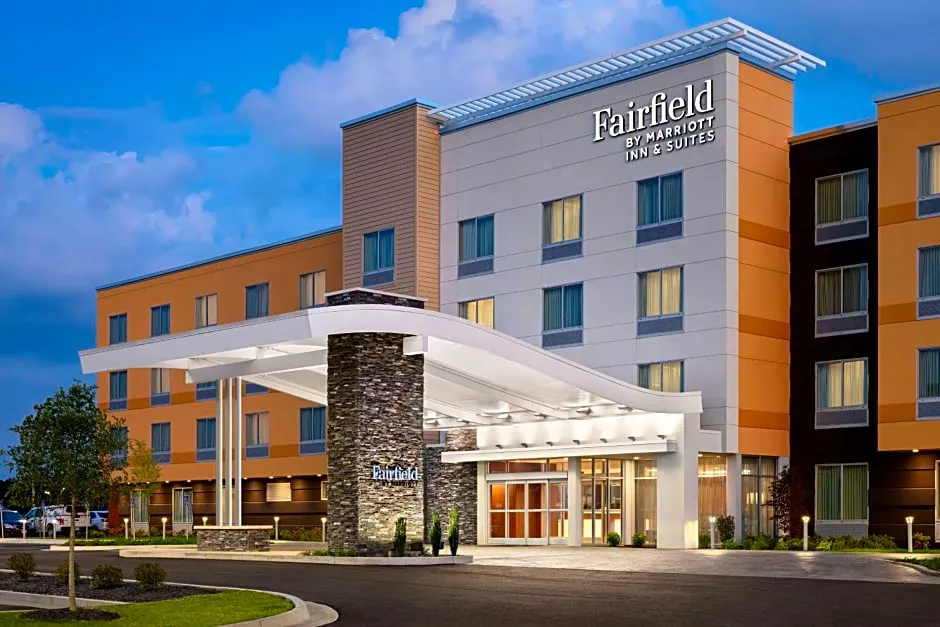Fairfield Inn & Suites by Marriott Batavia hotel hero
