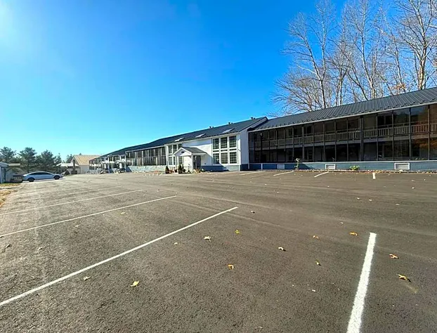 Travelodge by Wyndham Lincoln Near White Mountain hotel detail image 2