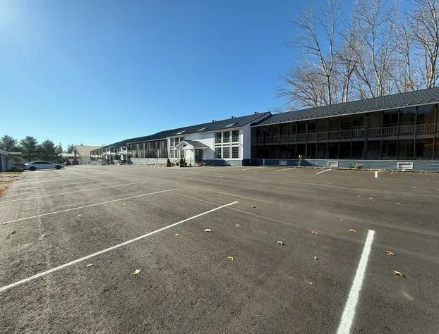 Travelodge by Wyndham Lincoln Near White Mountain hotel detail image 1