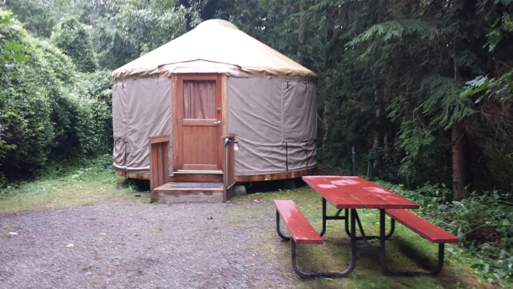 Snowflower Camping Resort 16 ft. Yurt 10 hotel hero