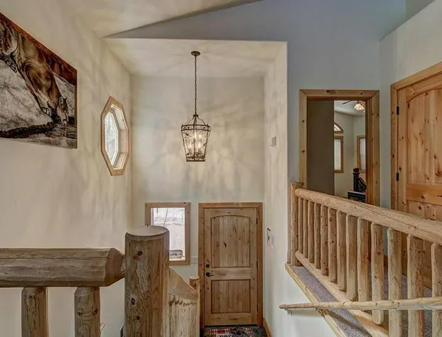 Lukins Lodge By The Lake Hot Tub hotel detail image 2