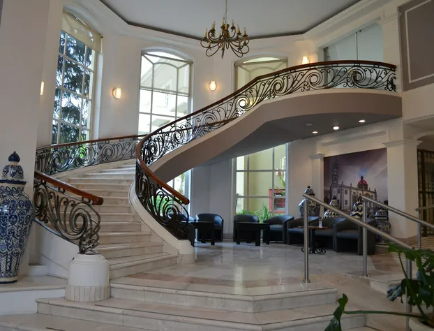 Plaza Camelinas Hotel hotel detail image 1