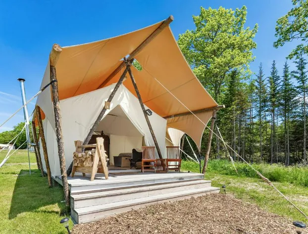 Under Canvas Acadia hotel detail image 2