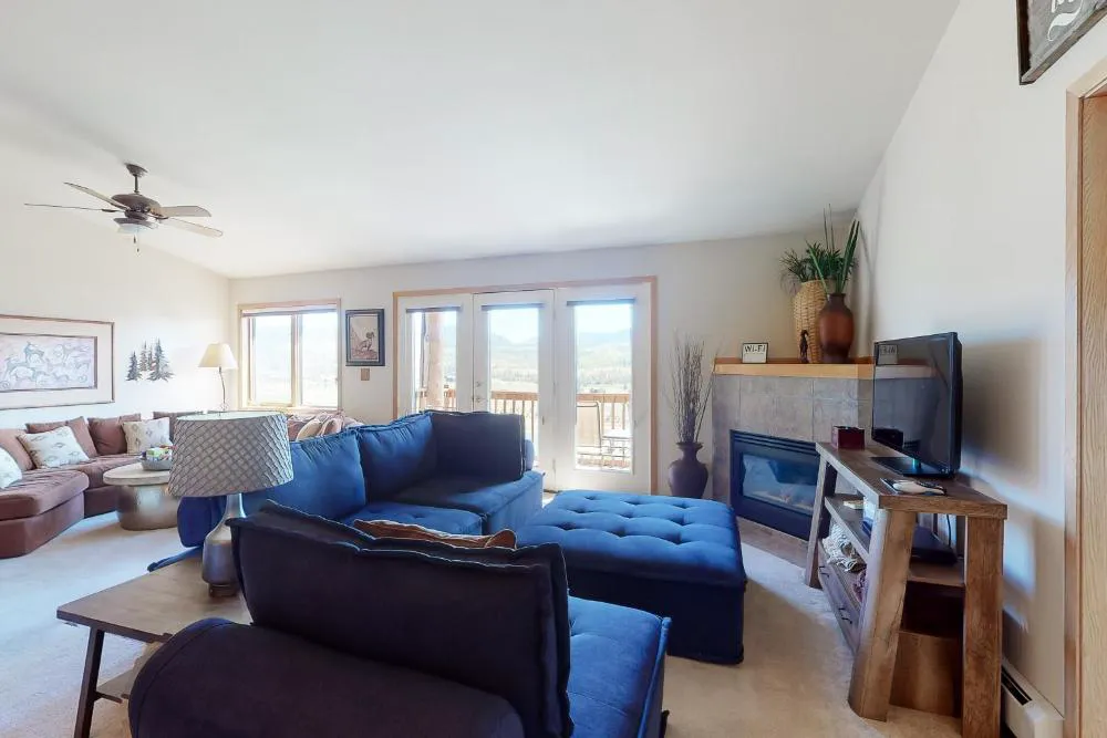 Grand County Get Away hotel hero